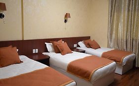 Hotel 198